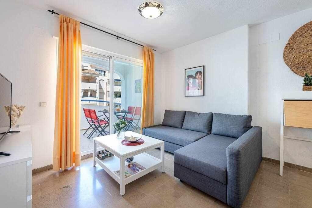 797 Holiday Rentals- Hermoso Apartamento Para 4 En 베날마데나코스타 외부 사진