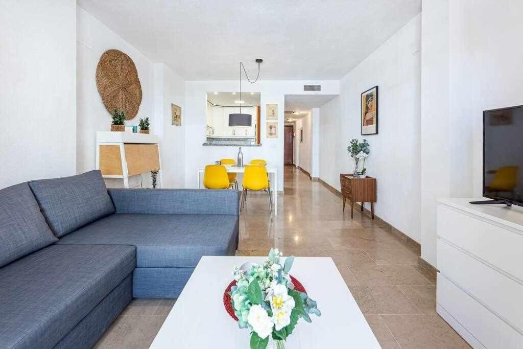 797 Holiday Rentals- Hermoso Apartamento Para 4 En 베날마데나코스타 외부 사진
